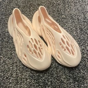 Yeezy Foam Runner -Brand new - No tags